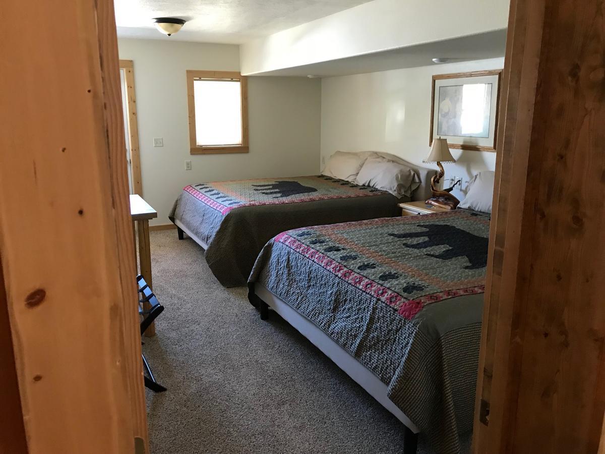 קודי Yellowstone Valley Vacation Lodge מראה חיצוני תמונה