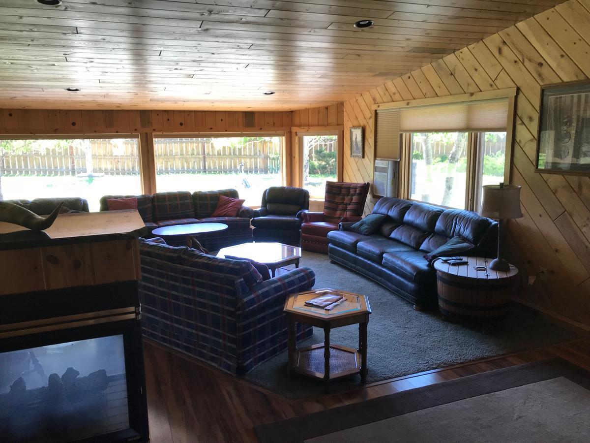 קודי Yellowstone Valley Vacation Lodge מראה חיצוני תמונה