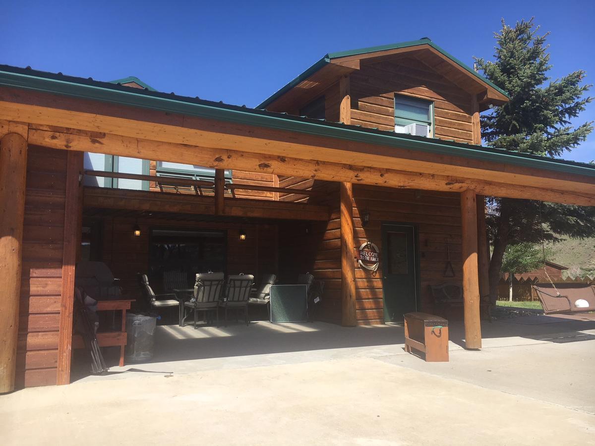 קודי Yellowstone Valley Vacation Lodge מראה חיצוני תמונה